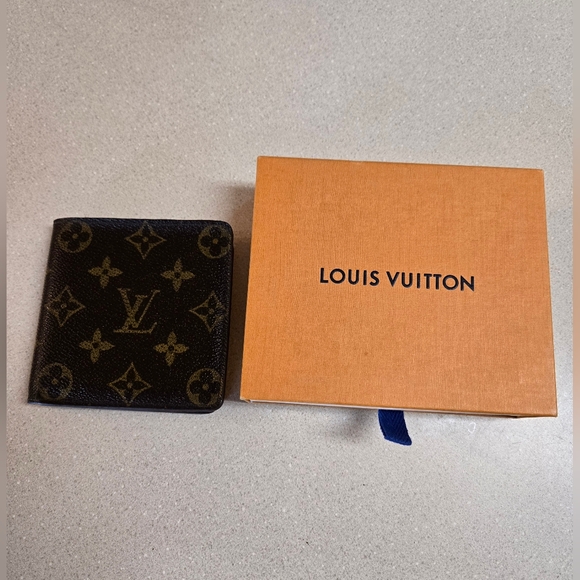 100% Authentic Vintage Louis Vuitton Brown MONOGRAM Mens Bi Fold - Picture 1 of 4